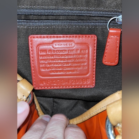 Coach patent leather crossbody/shoulder bag - Picture 6 of 16